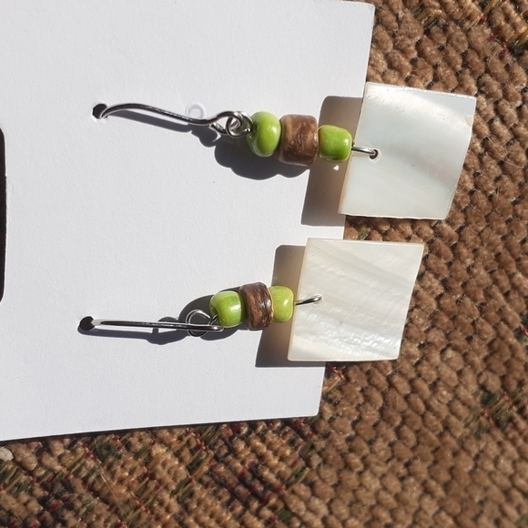 Shell & Bead Earrings - Picture 1 of 2